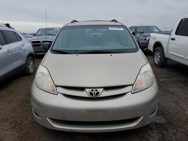 Photo 4 VIN: 5TDKK4CC8AS337725 - TOYOTA SIENNA CE 