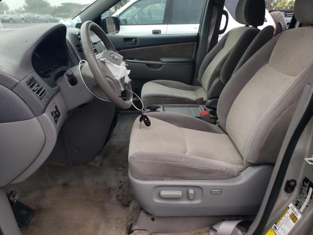 Photo 6 VIN: 5TDKK4CC9AS293654 - TOYOTA SIENNA CE 