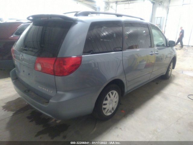 Photo 3 VIN: 5TDKK4CC9AS293895 - TOYOTA SIENNA 