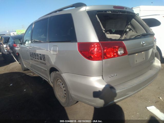 Photo 2 VIN: 5TDKK4CC9AS309593 - TOYOTA SIENNA 