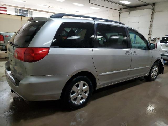 Photo 2 VIN: 5TDKK4CC9AS327592 - TOYOTA SIENNA CE 