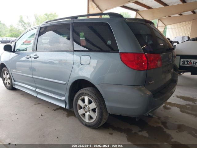 Photo 2 VIN: 5TDKK4CC9AS332467 - TOYOTA SIENNA 