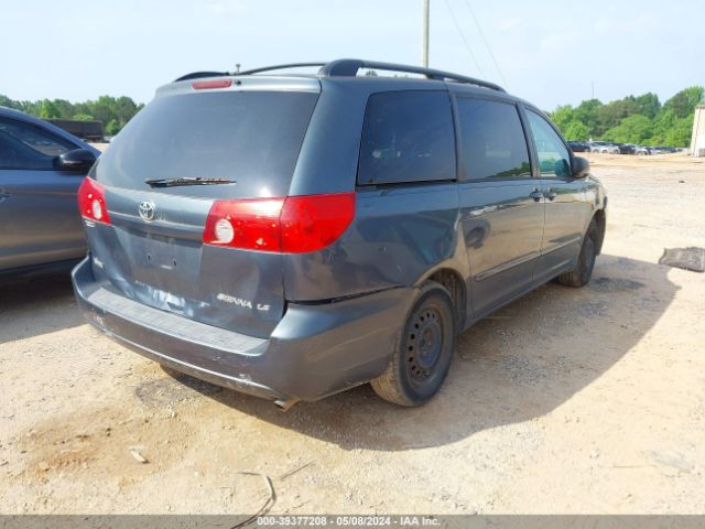 Photo 3 VIN: 5TDKK4CC9AS339273 - TOYOTA SIENNA 