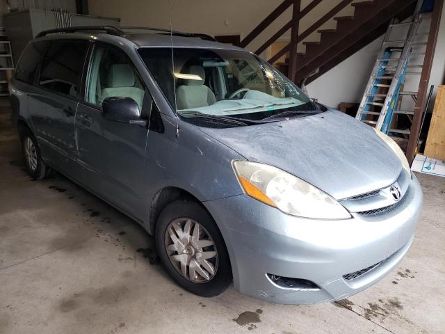 Photo 3 VIN: 5TDKK4CCXAS292769 - TOYOTA SIENNA CE 