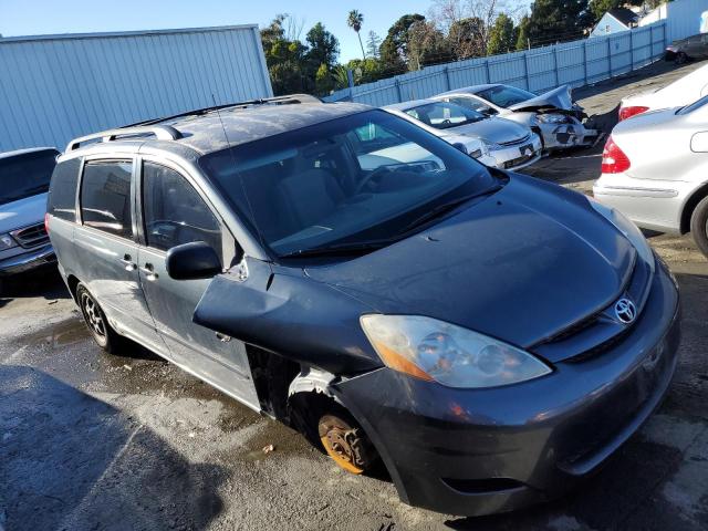 Photo 3 VIN: 5TDKK4CCXAS297535 - TOYOTA SIENNA CE 