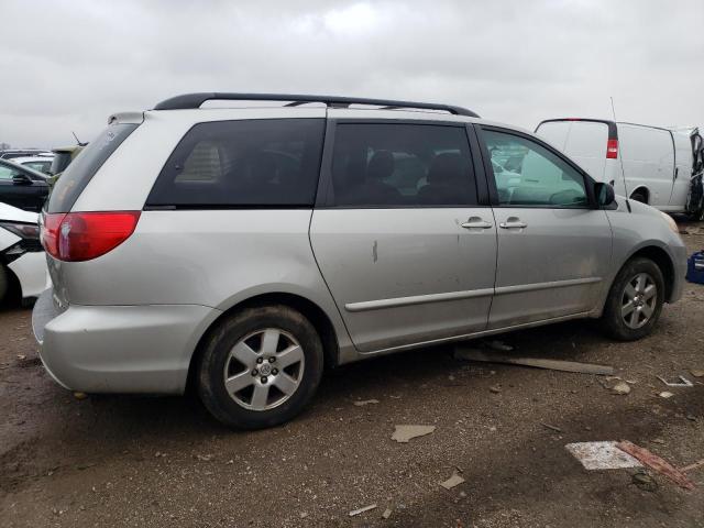 Photo 2 VIN: 5TDKK4CCXAS298345 - TOYOTA SIENNA CE 