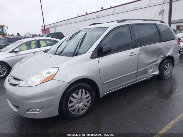 Photo 1 VIN: 5TDKK4CCXAS307058 - TOYOTA SIENNA 