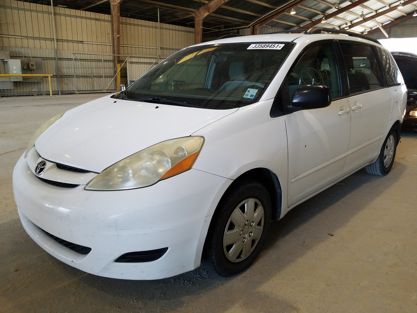 Photo 1 VIN: 5TDKK4CCXAS309490 - TOYOTA SIENNA CE 