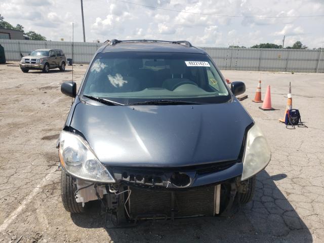 Photo 8 VIN: 5TDKK4CCXAS310087 - TOYOTA SIENNA CE 