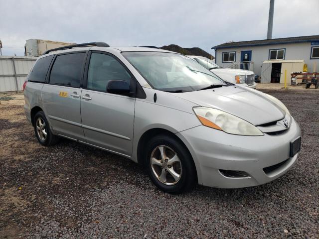 Photo 3 VIN: 5TDKK4CCXAS310929 - TOYOTA SIENNA CE 