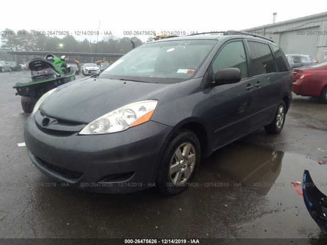 Photo 1 VIN: 5TDKK4CCXAS313393 - TOYOTA SIENNA 