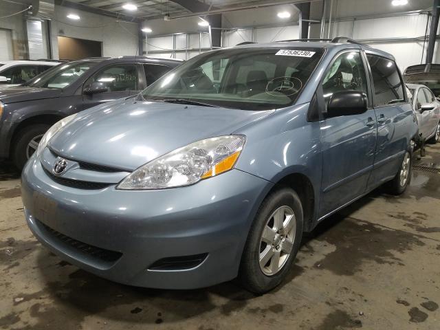 Photo 1 VIN: 5TDKK4CCXAS318285 - TOYOTA SIENNA 