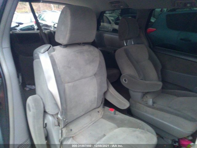 Photo 7 VIN: 5TDKK4CCXAS320361 - TOYOTA SIENNA 