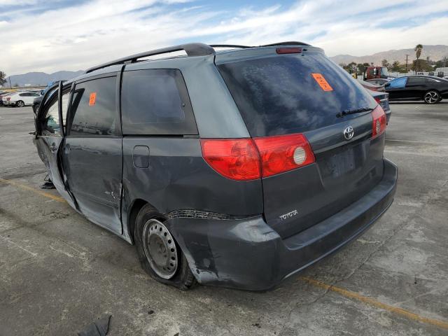 Photo 2 VIN: 5TDKK4CCXAS323776 - TOYOTA SIENNA 