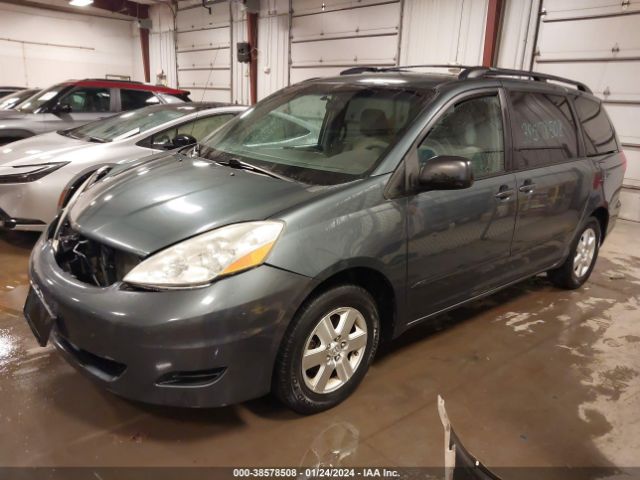 Photo 1 VIN: 5TDKK4CCXAS324622 - TOYOTA SIENNA 