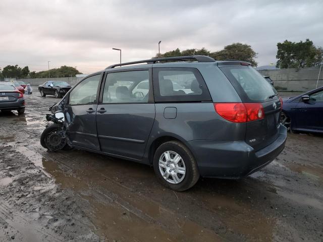 Photo 1 VIN: 5TDKK4CCXAS326208 - TOYOTA SIENNA CE 