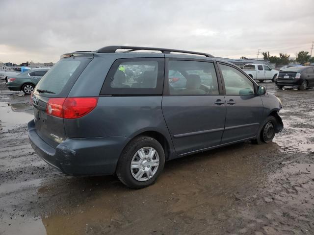 Photo 2 VIN: 5TDKK4CCXAS326208 - TOYOTA SIENNA CE 