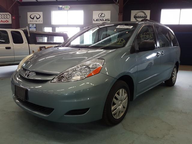 Photo 1 VIN: 5TDKK4CCXAS328945 - TOYOTA SIENNA CE 