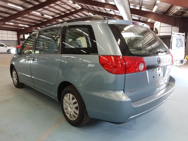 Photo 2 VIN: 5TDKK4CCXAS328945 - TOYOTA SIENNA CE 