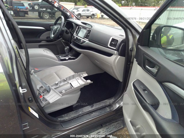 Photo 4 VIN: 5TDKKRFH0FS091765 - TOYOTA HIGHLANDER 