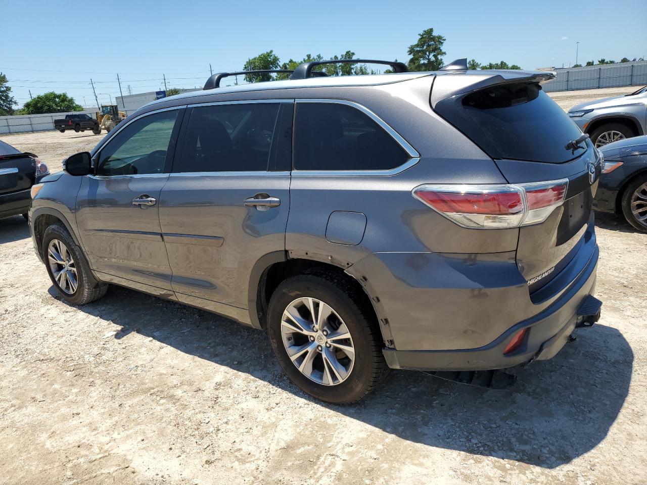 Photo 1 VIN: 5TDKKRFH2FS085613 - TOYOTA HIGHLANDER 