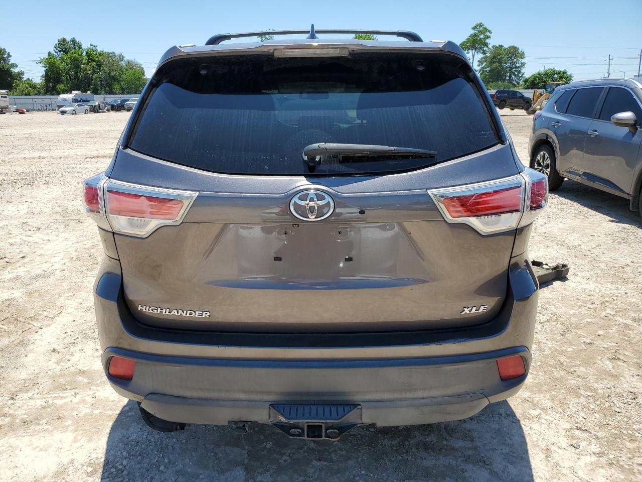 Photo 5 VIN: 5TDKKRFH2FS085613 - TOYOTA HIGHLANDER 