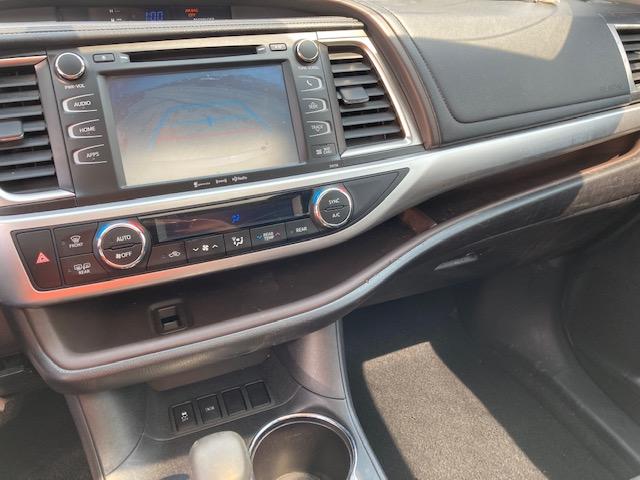 Photo 8 VIN: 5TDKKRFH2GS136500 - TOYOTA HIGHLANDER 