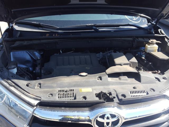 Photo 6 VIN: 5TDKKRFH3FS107022 - TOYOTA HIGHLANDER 