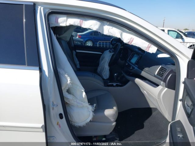 Photo 4 VIN: 5TDKKRFH3FS114634 - TOYOTA HIGHLANDER 