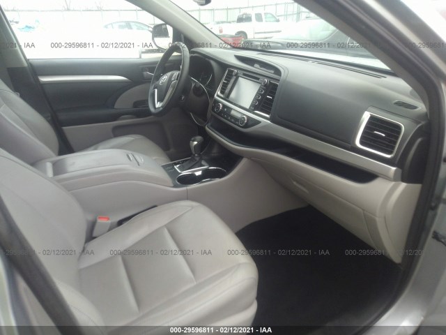 Photo 4 VIN: 5TDKKRFH4GS138202 - TOYOTA HIGHLANDER 