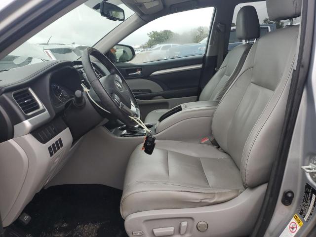 Photo 6 VIN: 5TDKKRFH5FS105370 - TOYOTA HIGHLANDER 