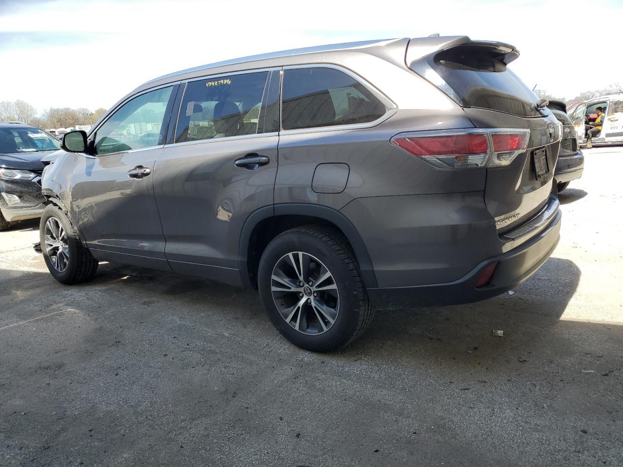 Photo 1 VIN: 5TDKKRFH5GS156188 - TOYOTA HIGHLANDER 