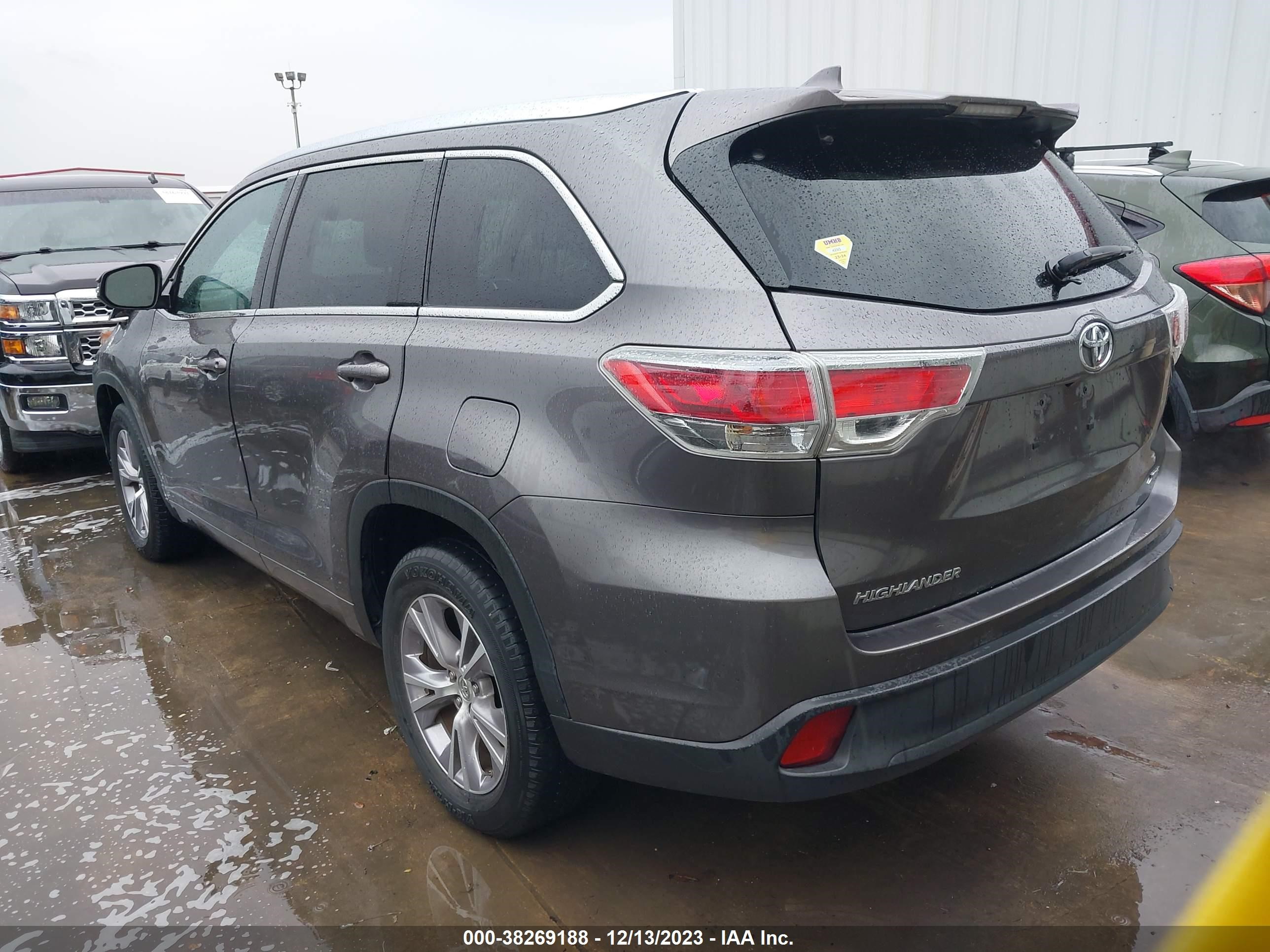 Photo 2 VIN: 5TDKKRFH7FS090371 - TOYOTA HIGHLANDER 