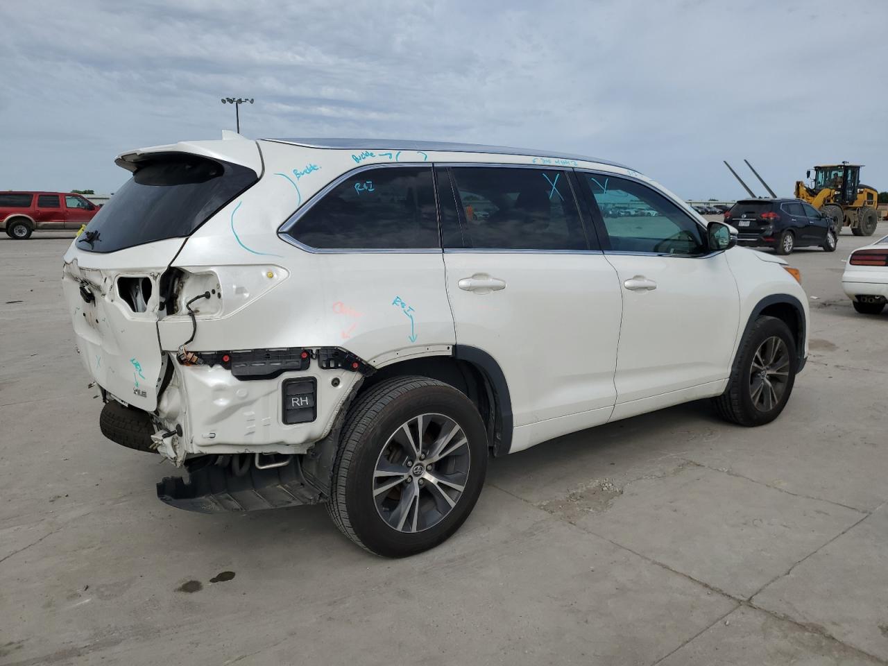 Photo 2 VIN: 5TDKKRFH8GS505327 - TOYOTA HIGHLANDER 