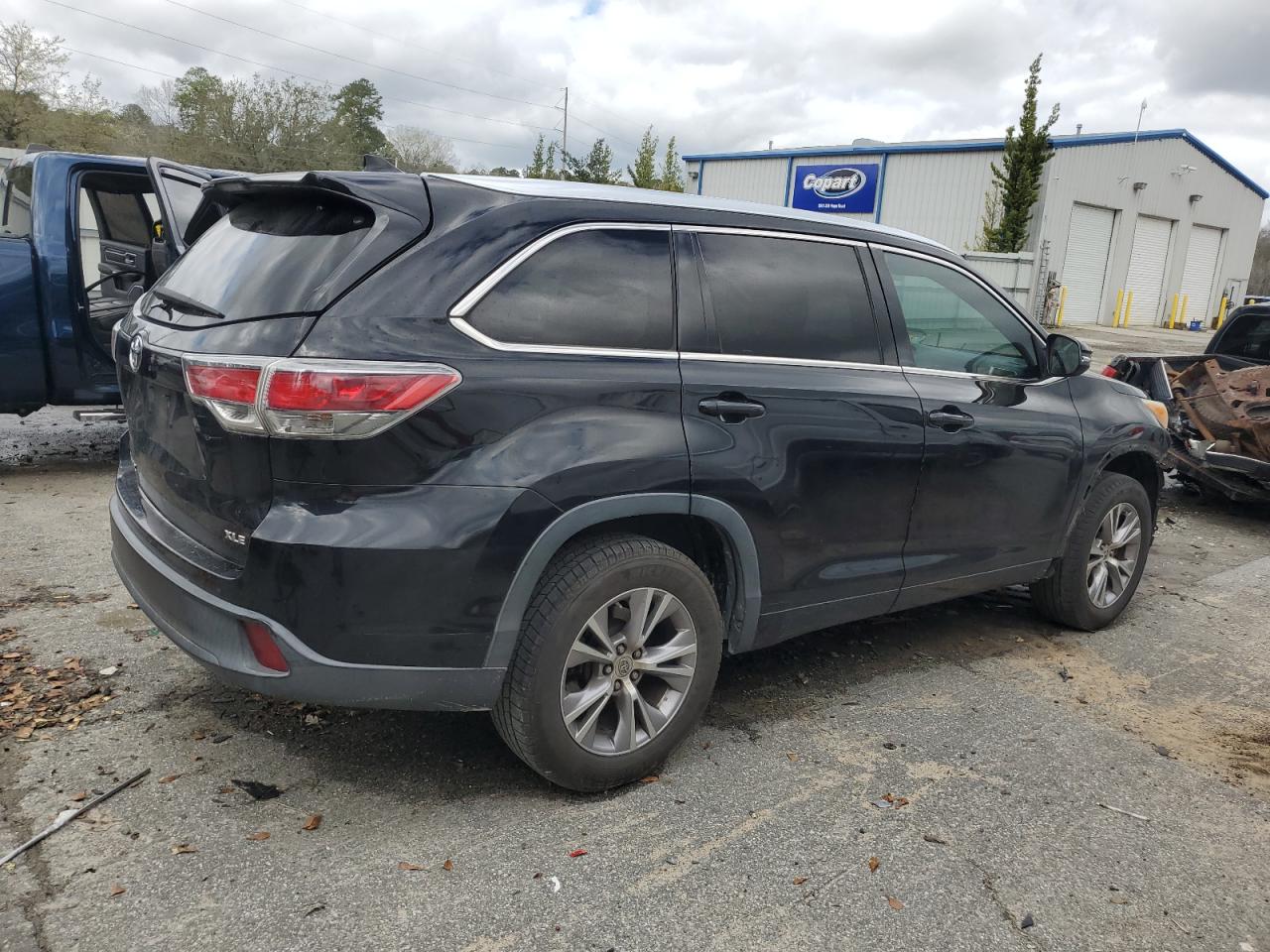 Photo 2 VIN: 5TDKKRFH9ES030428 - TOYOTA HIGHLANDER 