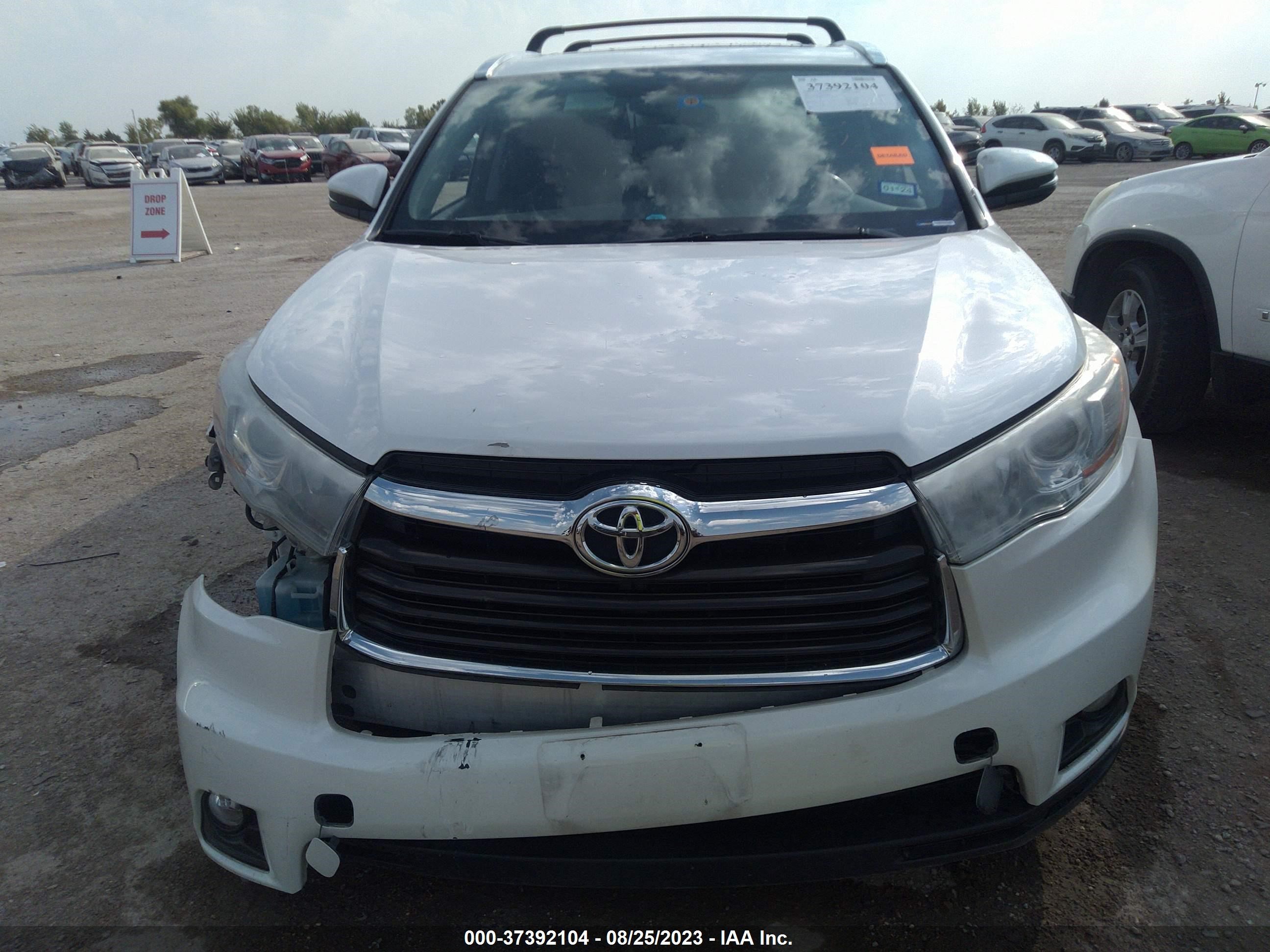 Photo 11 VIN: 5TDKKRFH9FS040099 - TOYOTA HIGHLANDER 