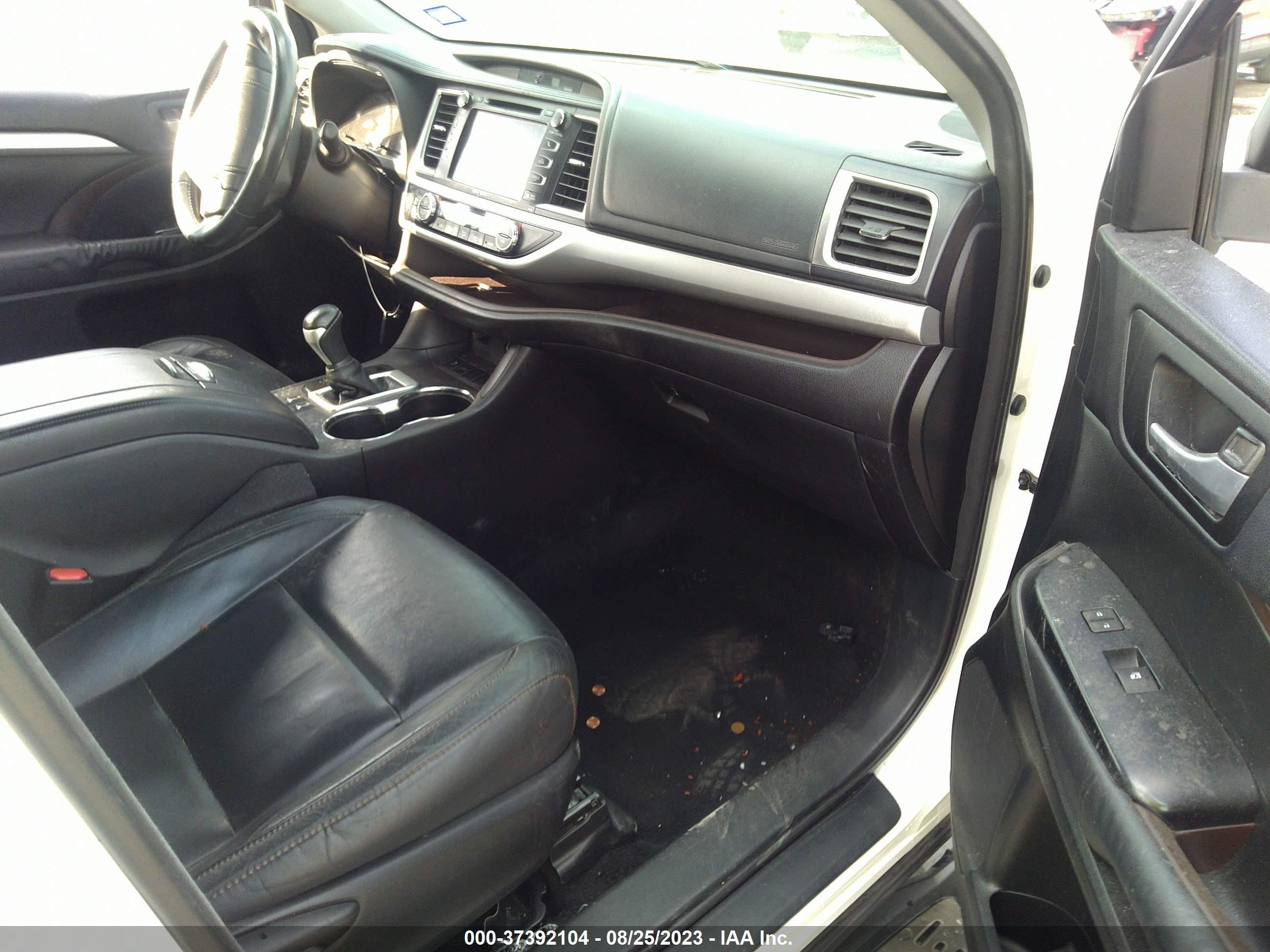 Photo 4 VIN: 5TDKKRFH9FS040099 - TOYOTA HIGHLANDER 