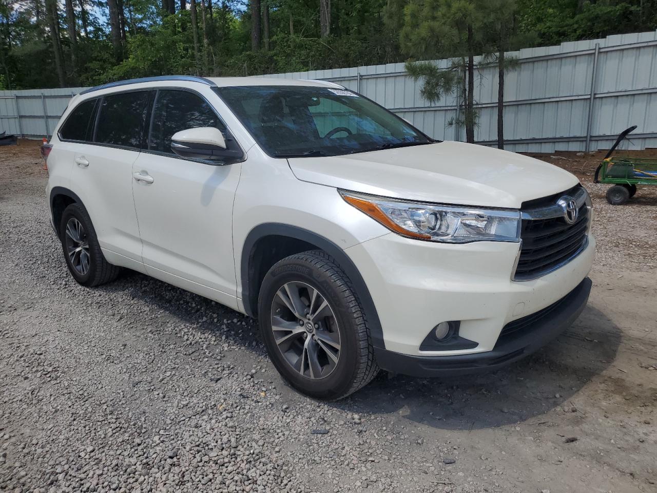 Photo 3 VIN: 5TDKKRFH9GS173821 - TOYOTA HIGHLANDER 