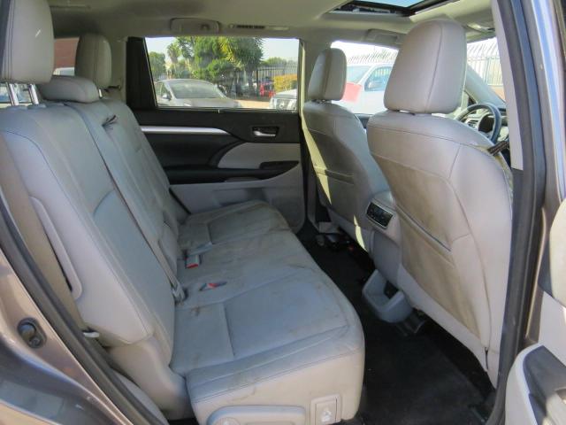 Photo 5 VIN: 5TDKKRFH9GS500394 - TOYOTA HIGHLANDER 