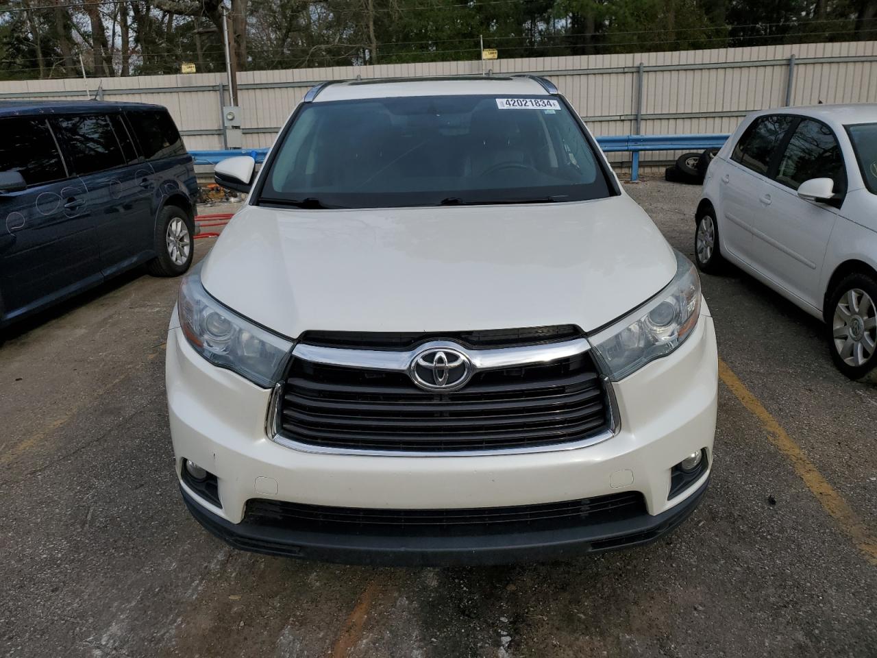 Photo 4 VIN: 5TDKKRFHXFS052732 - TOYOTA HIGHLANDER 