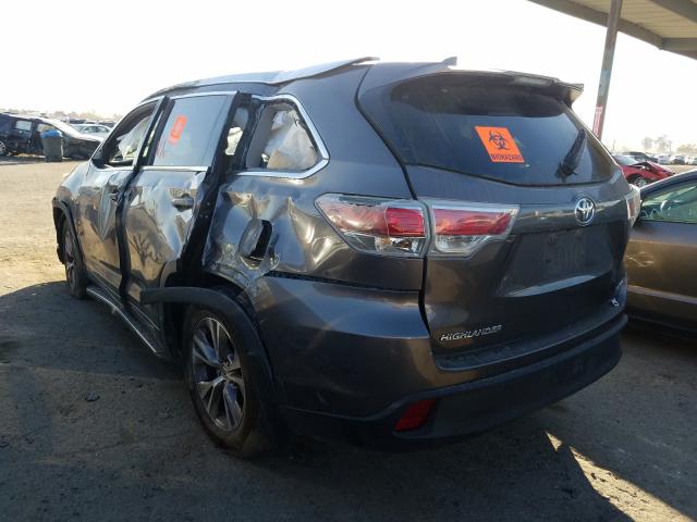 Photo 2 VIN: 5TDKKRFHXFS075783 - TOYOTA HIGHLANDER 