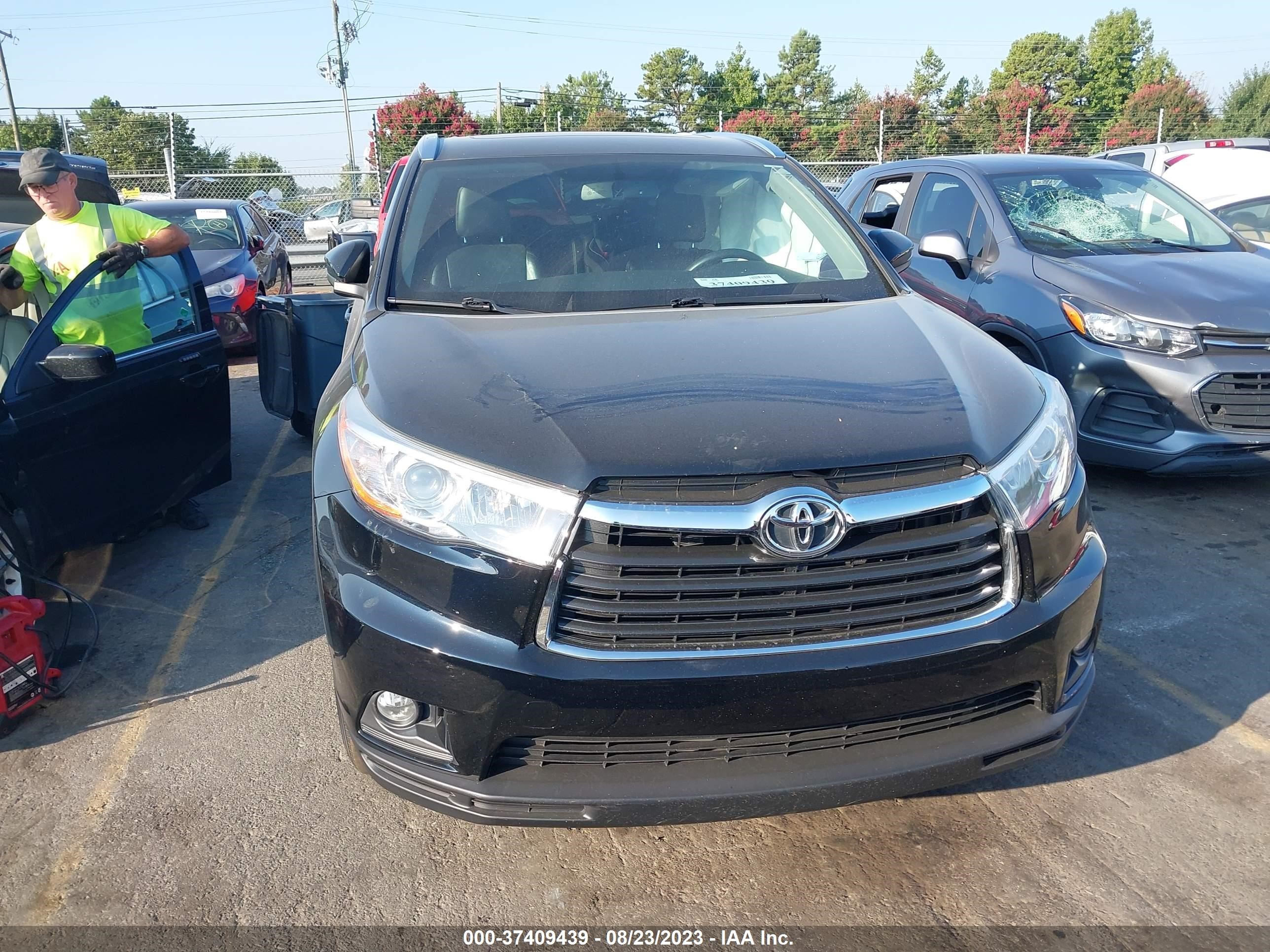 Photo 12 VIN: 5TDKKRFHXGS151343 - TOYOTA HIGHLANDER 