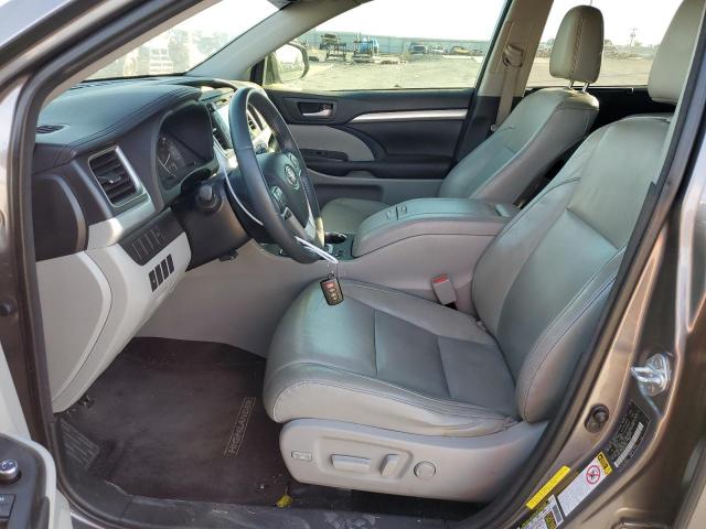 Photo 6 VIN: 5TDKKRFHXGS500775 - TOYOTA HIGHLANDER 