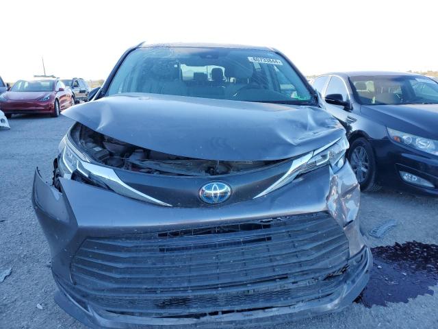 Photo 4 VIN: 5TDKRKEC0MS026534 - TOYOTA SIENNA LE 