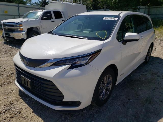 Photo 1 VIN: 5TDKRKEC0MS028980 - TOYOTA SIENNA LE 