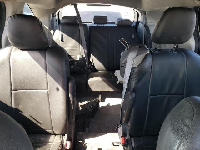 Photo 9 VIN: 5TDKRKEC0MS037839 - TOYOTA SIENNA LE 