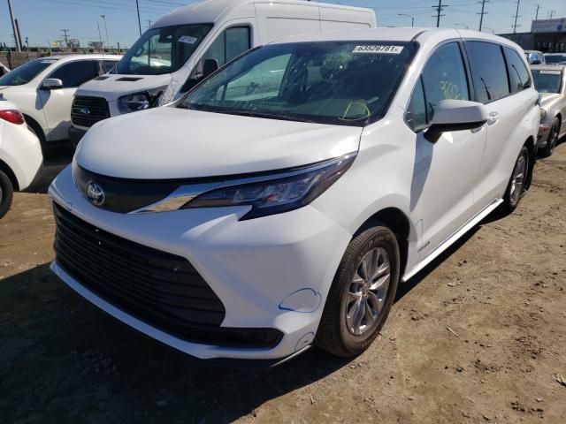 Photo 1 VIN: 5TDKRKEC0MS044998 - TOYOTA SIENNA LE 