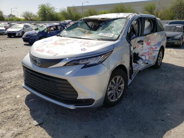 Photo 1 VIN: 5TDKRKEC0NS105865 - TOYOTA SIENNA LE 