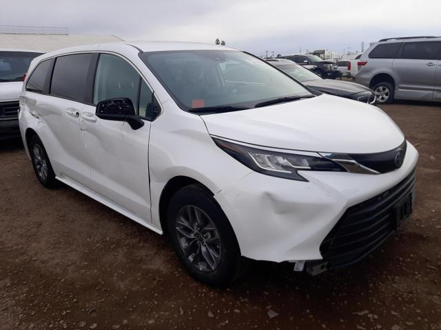 Photo 3 VIN: 5TDKRKEC0NS109219 - TOYOTA SIENNA LE 