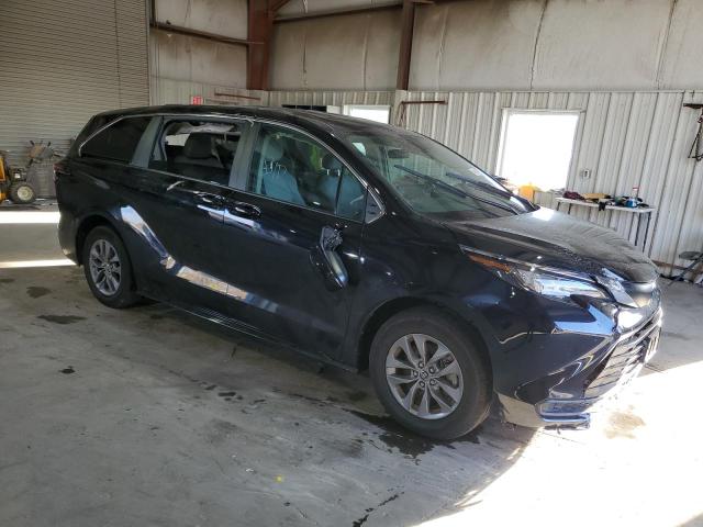 Photo 3 VIN: 5TDKRKEC0NS117627 - TOYOTA SIENNA 